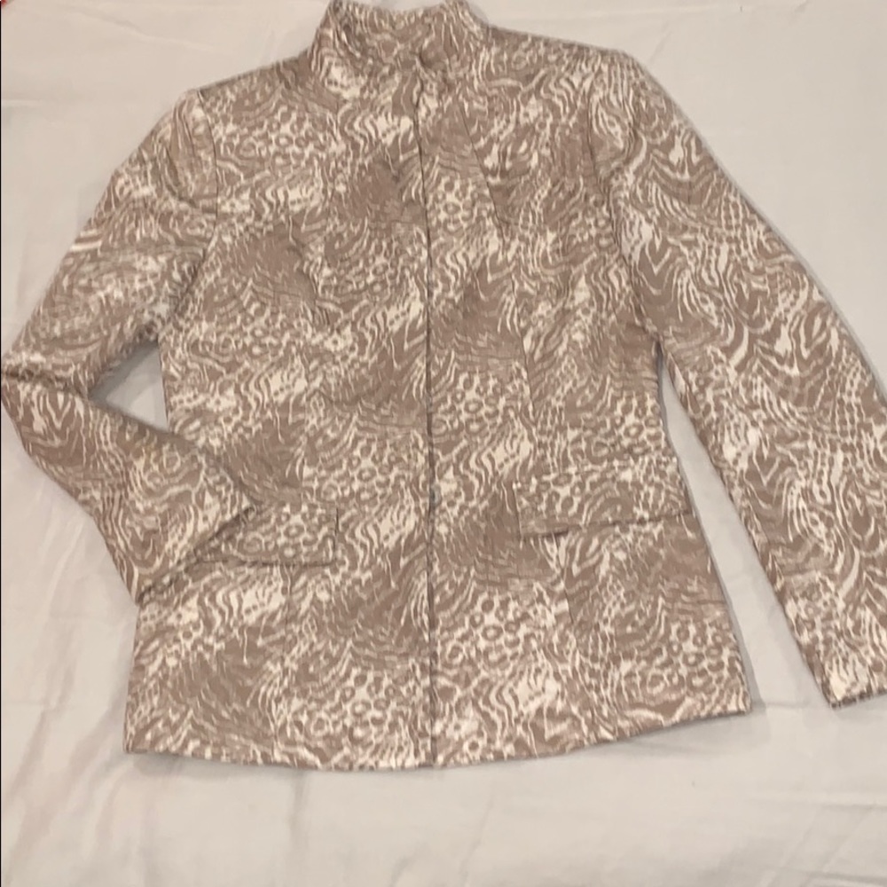 Neiman Marcus taupe and white Blazer